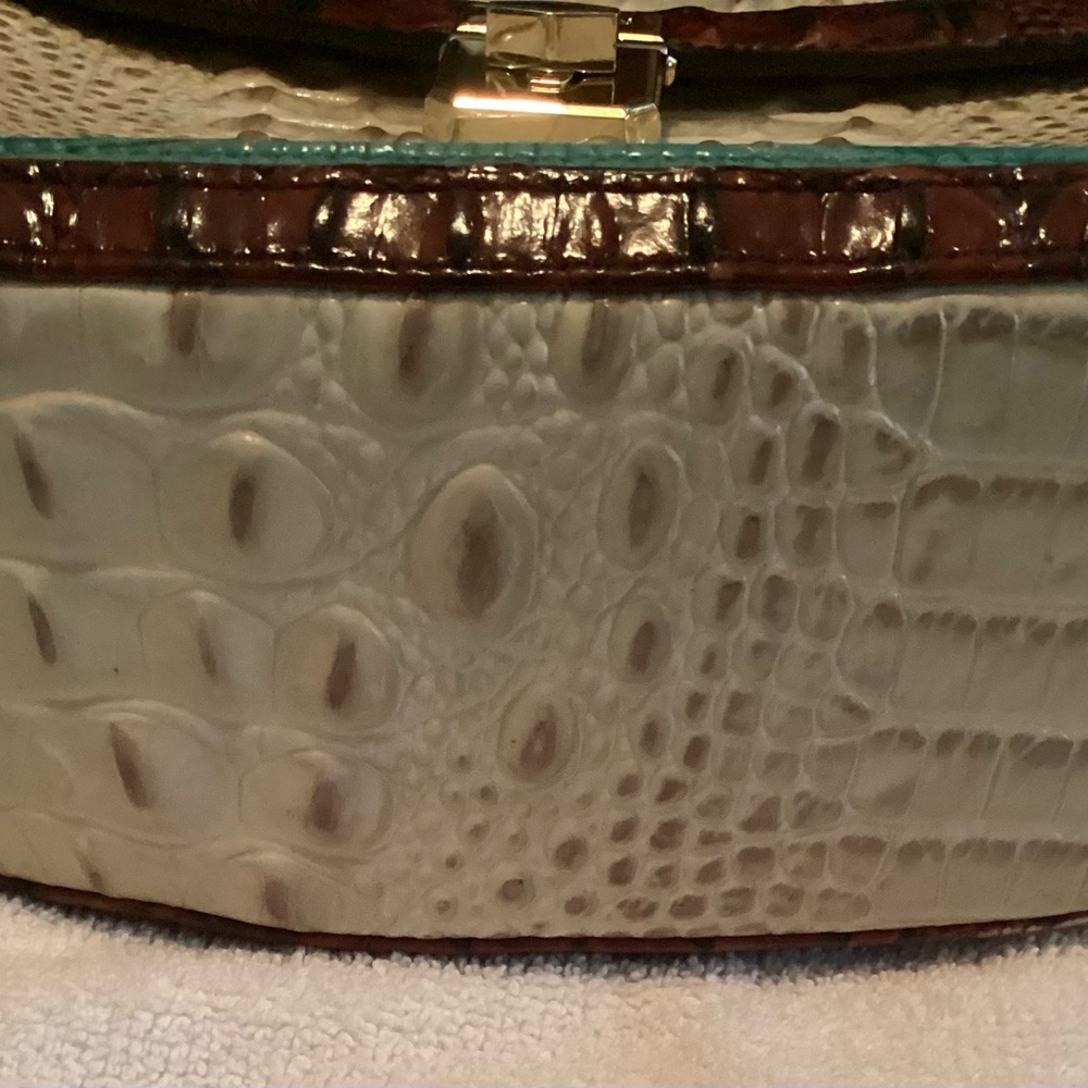Brahmin Lizzie Vanilla Macaw Crossbody Leather Purse